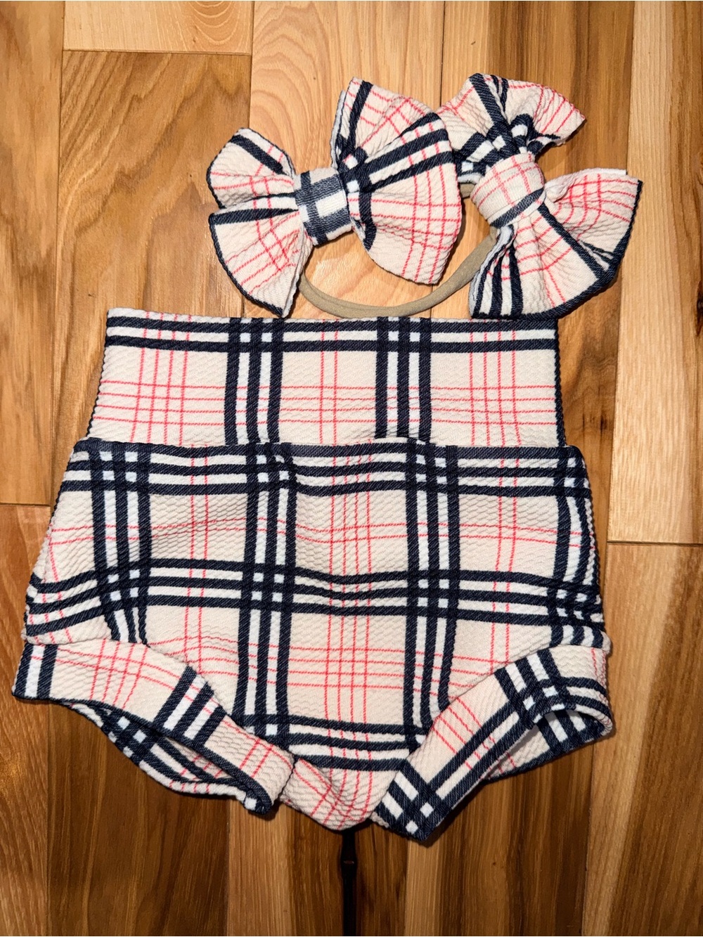Bummies size 9-12 month with matching piggies on nylon
